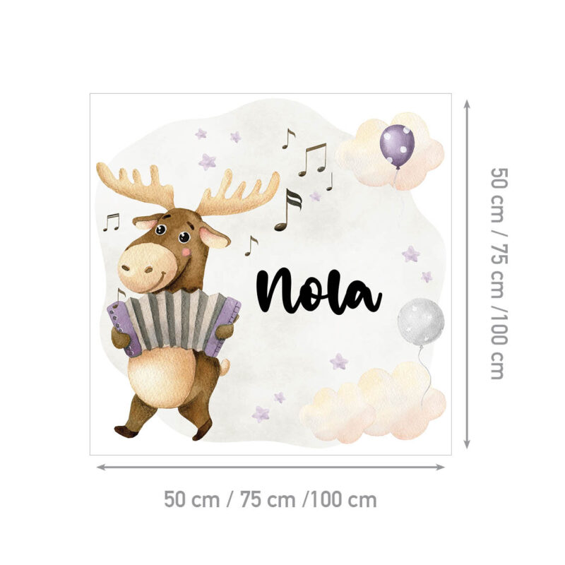 Personalizirana dječja naljepnica za zid s imenom, ilustracijom soba koji svira harmoniku, okružen balonima, glazbenim notama i oblacima.